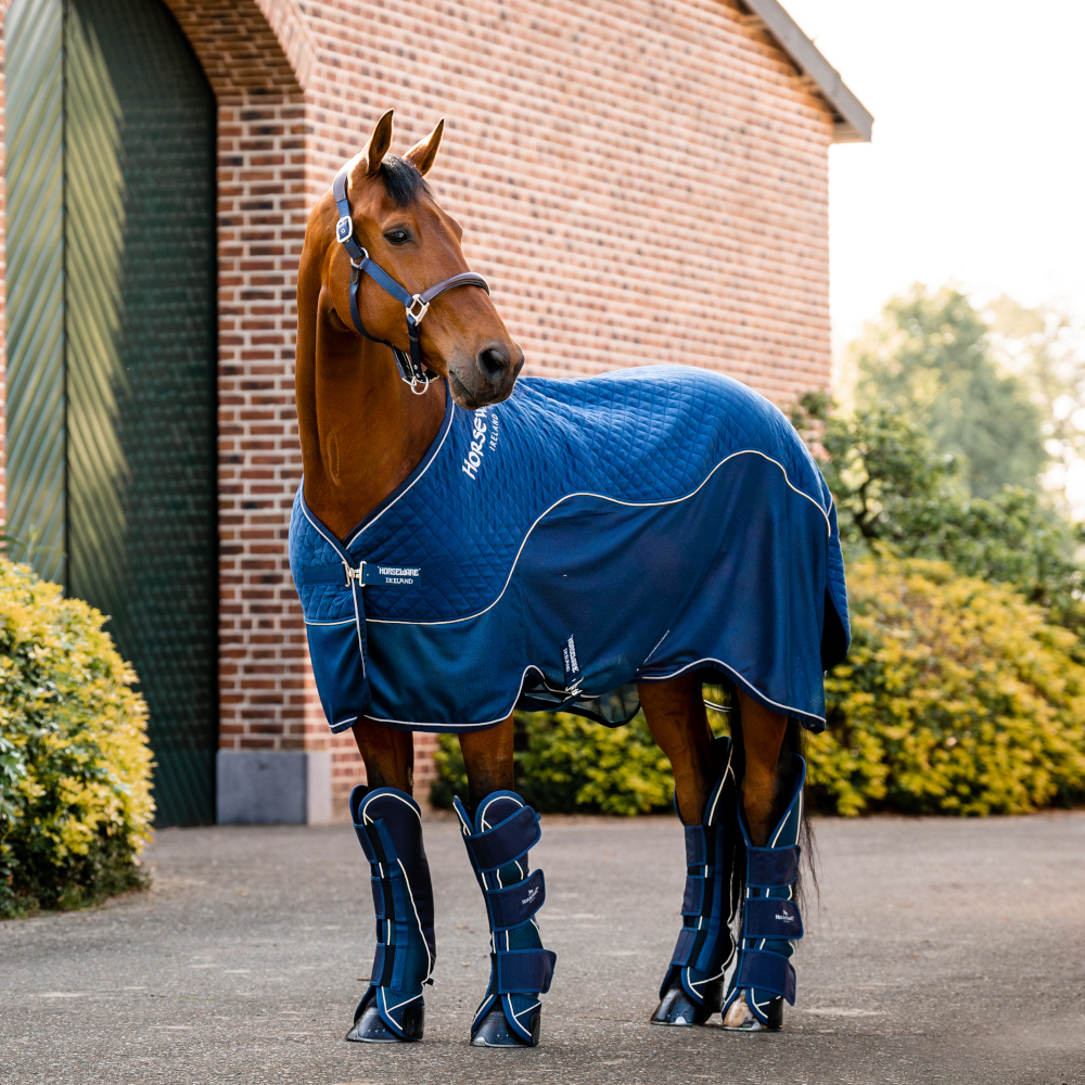 Comparer les prix de Couverture de transport 50g Horseware Signature Travel Se...