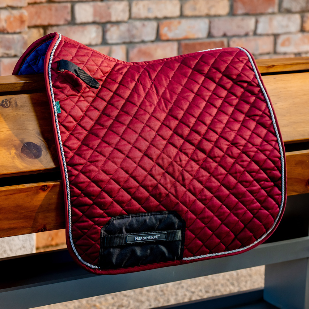 Comparer les prix de Horseware Signature Dressage Pad