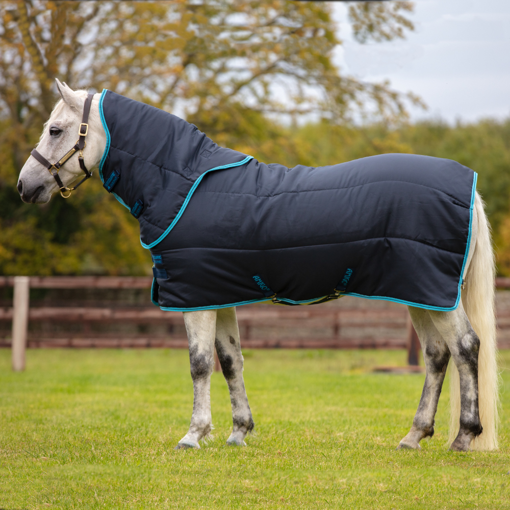 Horseware Amigo Insulator Pony Plus Medium 200g – Navy/Elec Blue & Navy